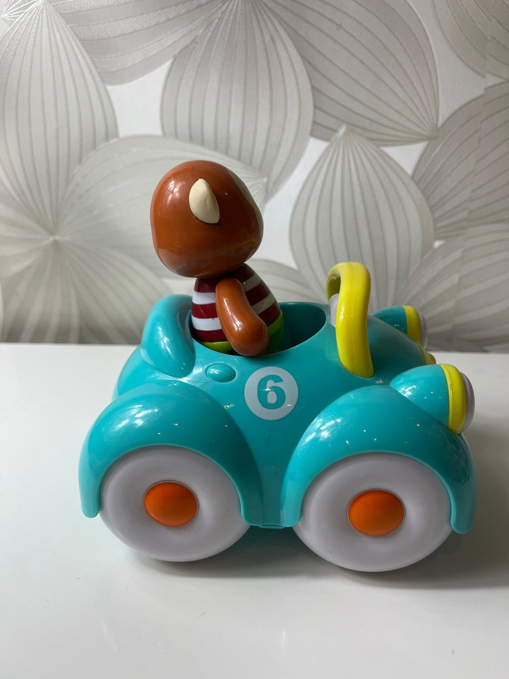 „Monkey in Car“ žaislas vaikams - Daiktų atokvėpis
