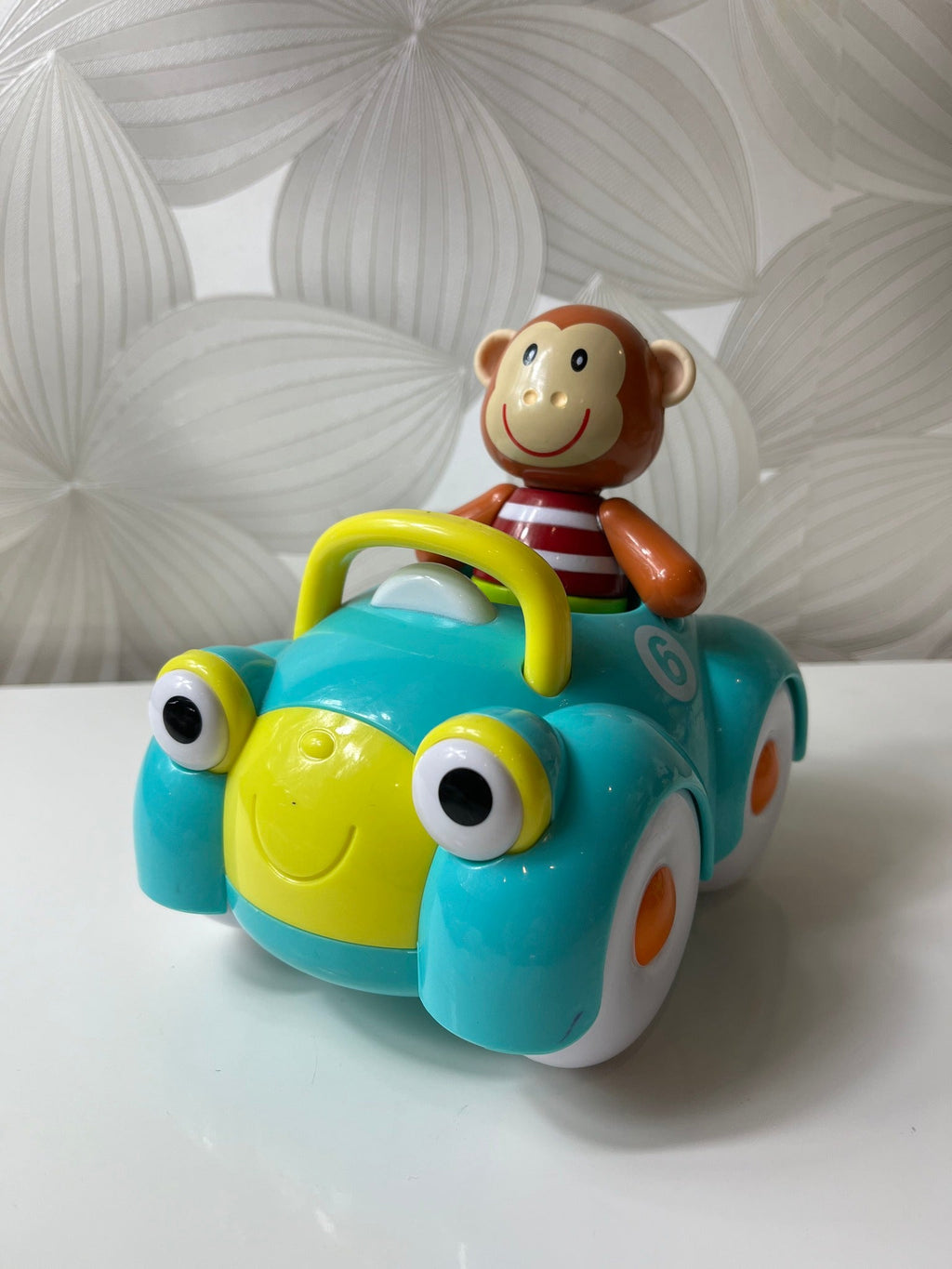 „Monkey in Car“ žaislas vaikams - Daiktų atokvėpis