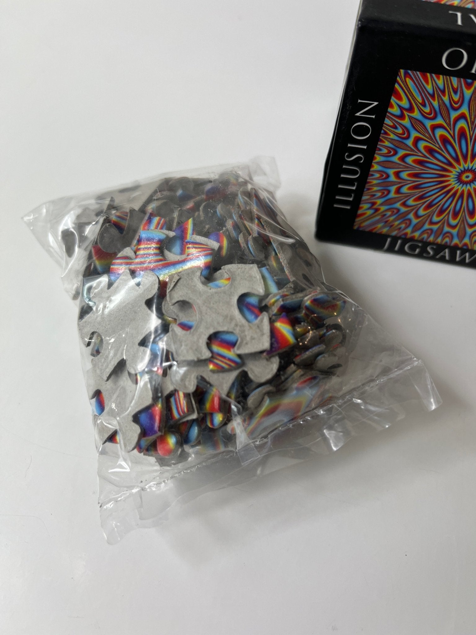 Nauja dėlionė „Optinė iliuzija“ - Daiktų atokvėpis