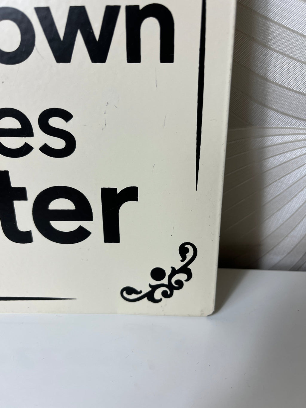 Pakabinama ar pastatoma dekoracija ant sienos „Home Grown Tastes Better“ - Daiktų atokvėpis