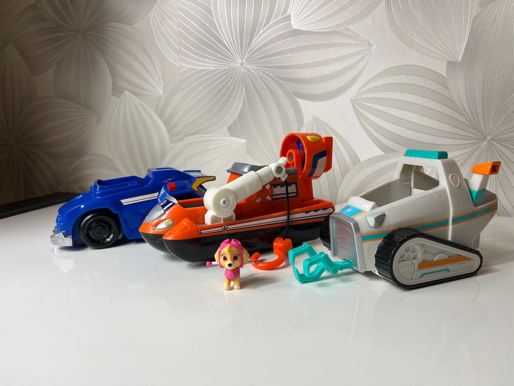 „Paw Patrol“ mašinų komplektas (3 vnt.) ir figūrėlė - Daiktų atokvėpis