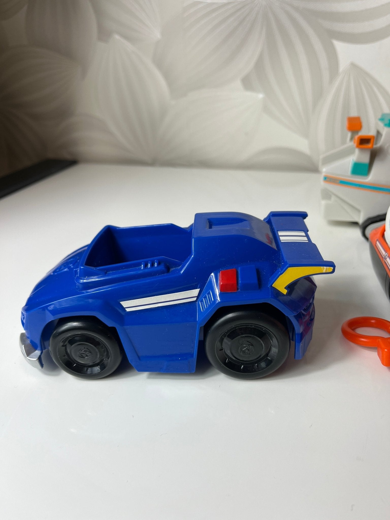 „Paw Patrol“ mašinų komplektas (3 vnt.) ir figūrėlė - Daiktų atokvėpis