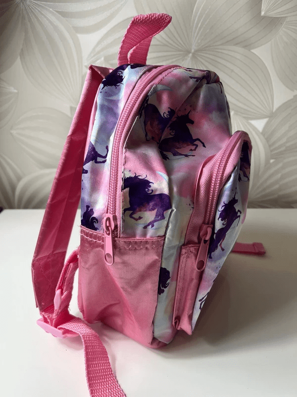 „Peacocks“ nedidelė kuprinė su vienaragiais - Daiktų atokvėpis