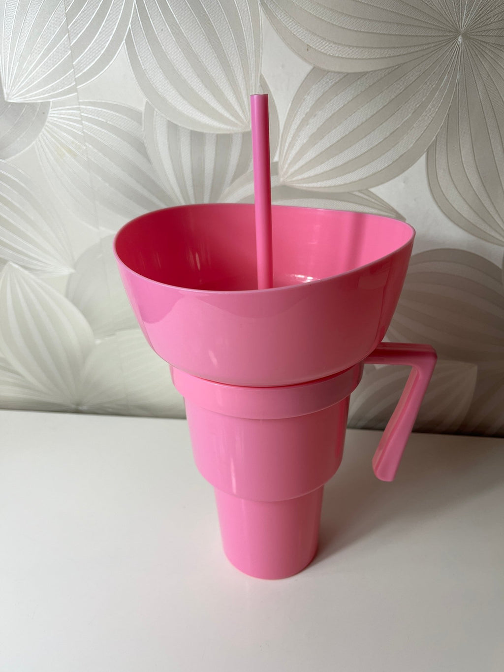 Plastikinis puodelis gėrimams ir užkandžiams - Daiktų atokvėpis