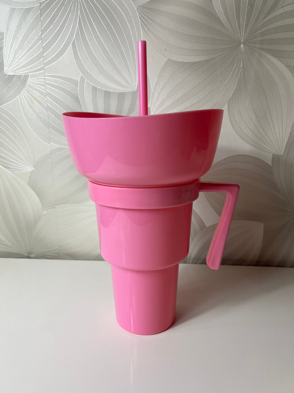 Plastikinis puodelis gėrimams ir užkandžiams - Daiktų atokvėpis