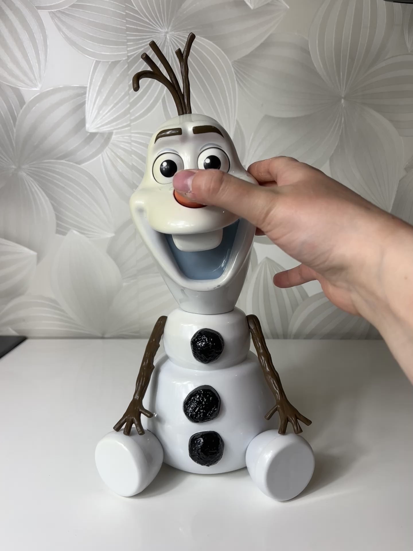 Interaktyvus šnekantis Olaf iš „Frozen“ žaislas