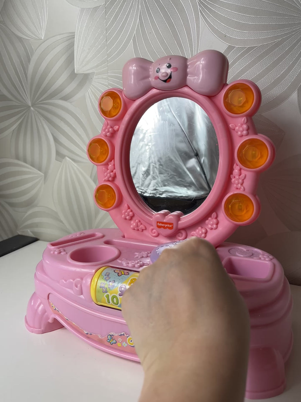 Vaikiška kosmetinė–tualetinis staliukas „Fisher-Price“