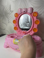Vaikiška kosmetinė–tualetinis staliukas „Fisher-Price“