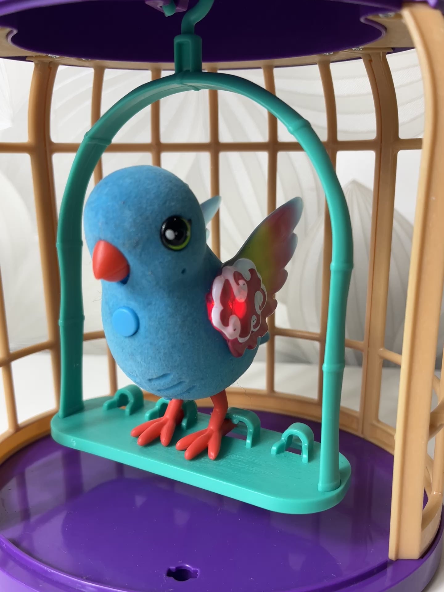 „Little Live Pets“ interaktyvus paukštelis narvelyje