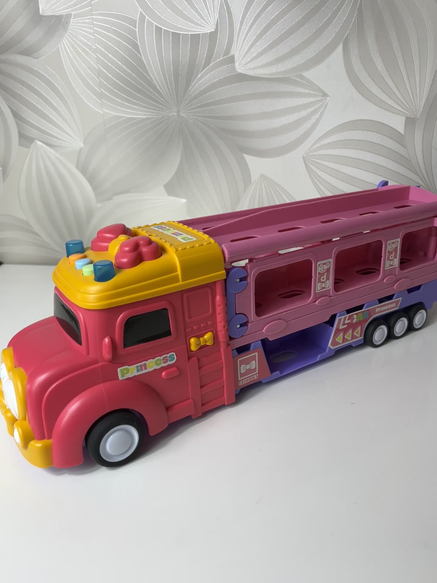 „Princess“ žaislinis autobusas - sunkvežimis