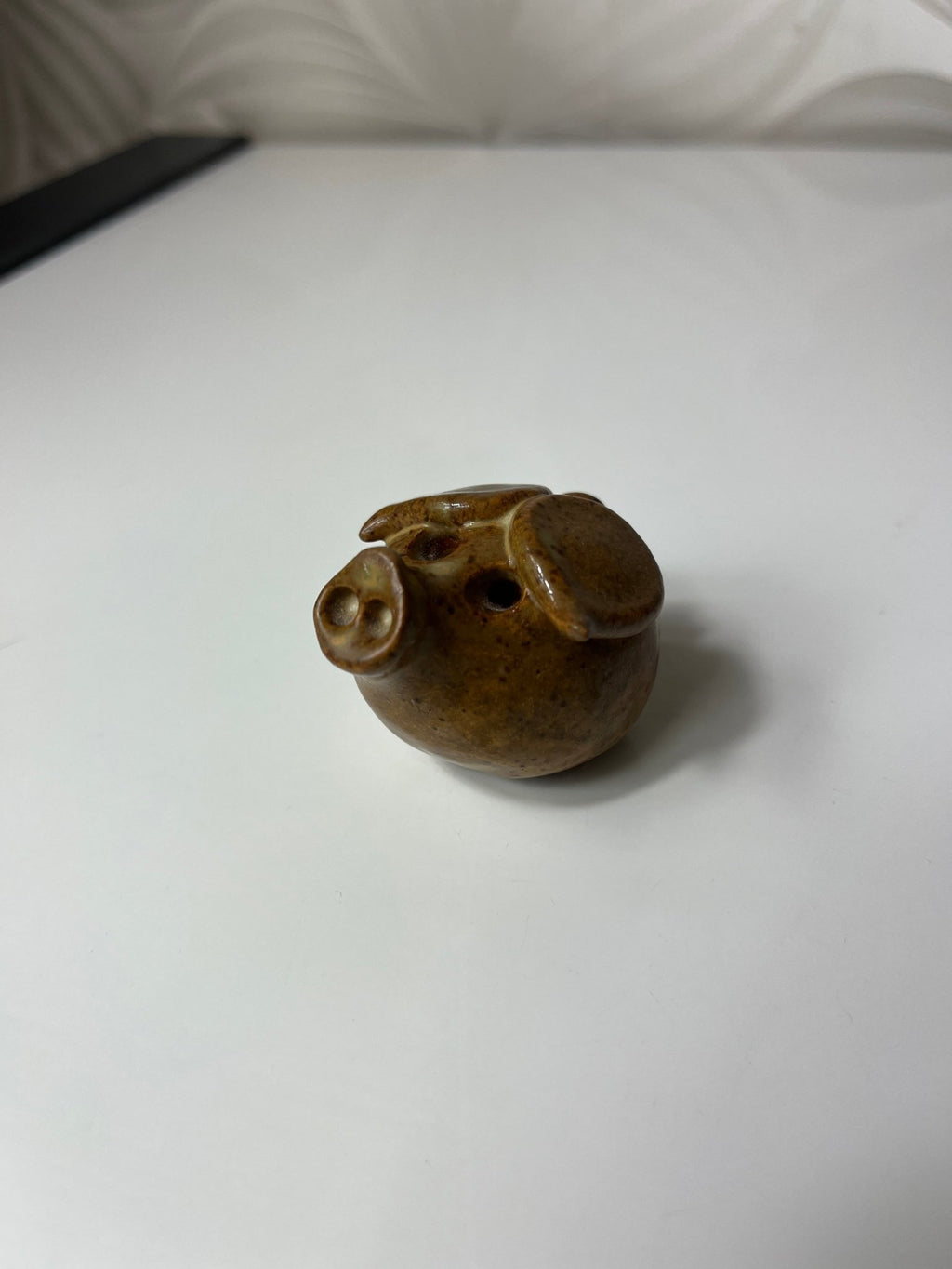 Rankų darbo keramikinė kiaulės figūrėlė - Daiktų atokvėpis