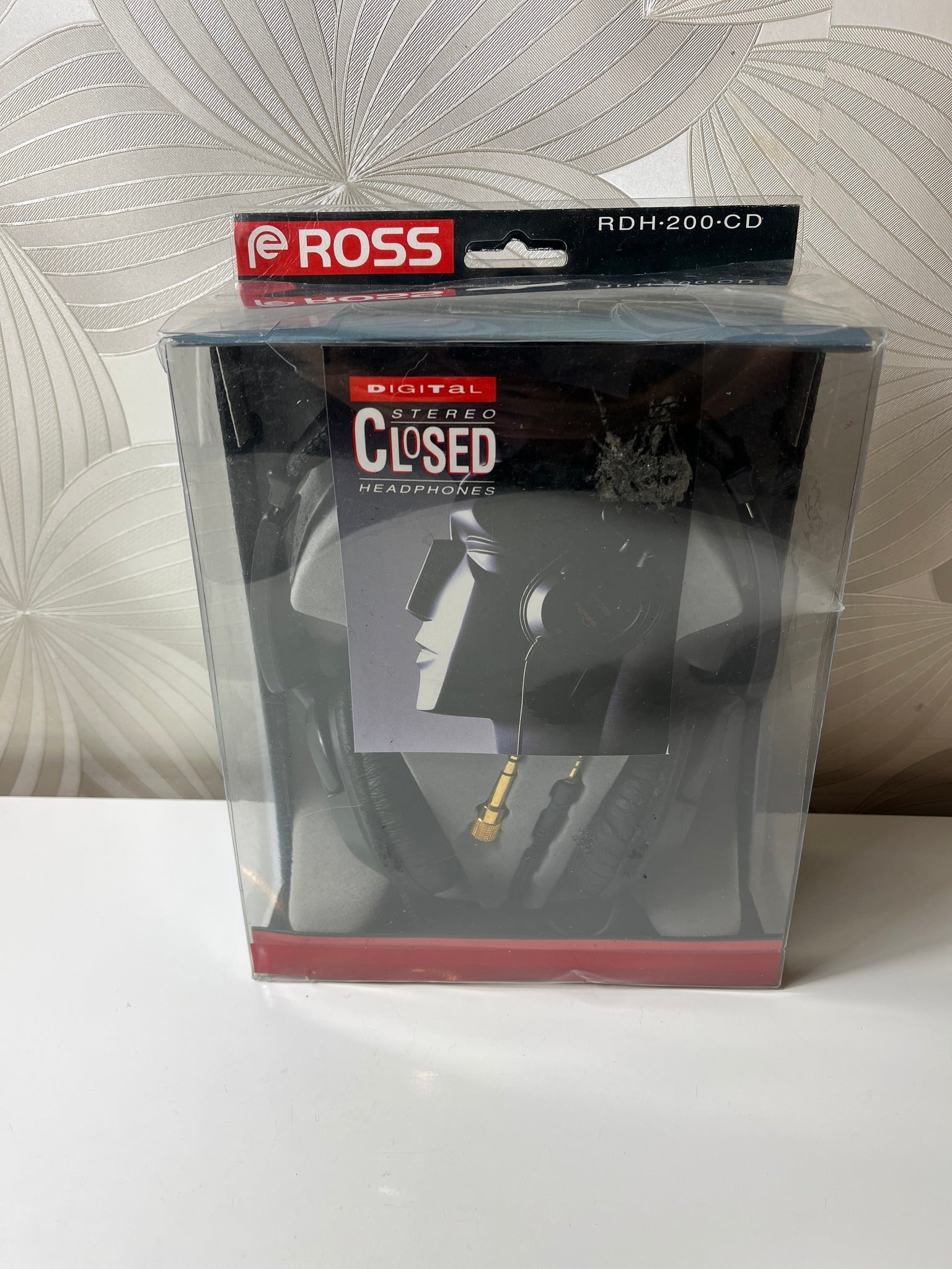 „Ross Stereo“ ausinės - Daiktų atokvėpis