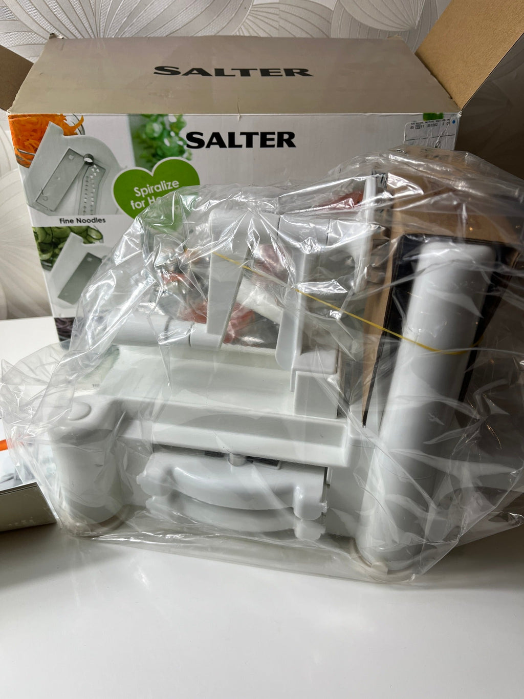 „Salter Spiralizer“ daržovių smulkinimo tarka (spiralizatorius) - Daiktų atokvėpis