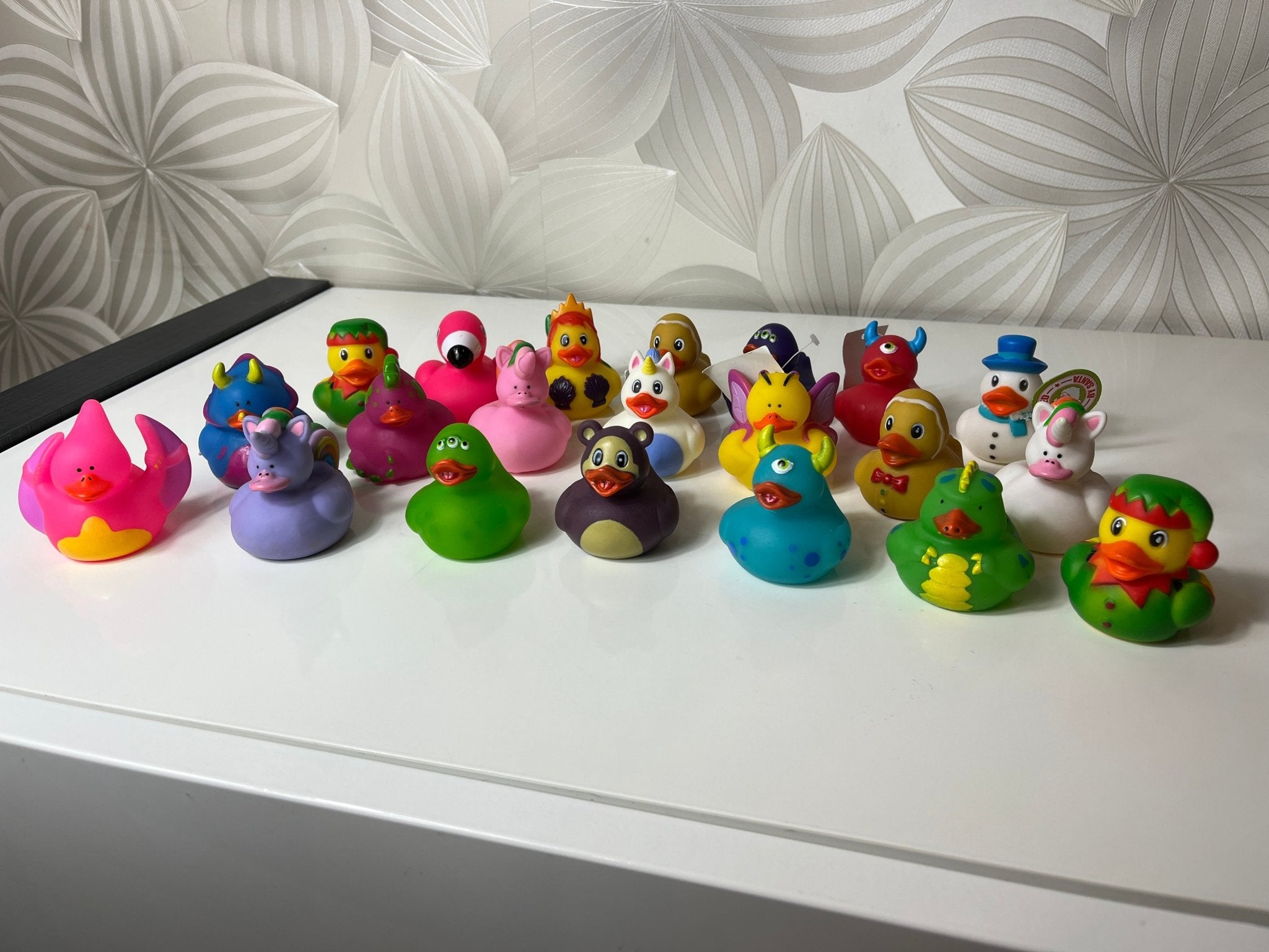 Spalvotų guminių ančiukų rinkinys (21 vnt.) - Daiktų atokvėpis