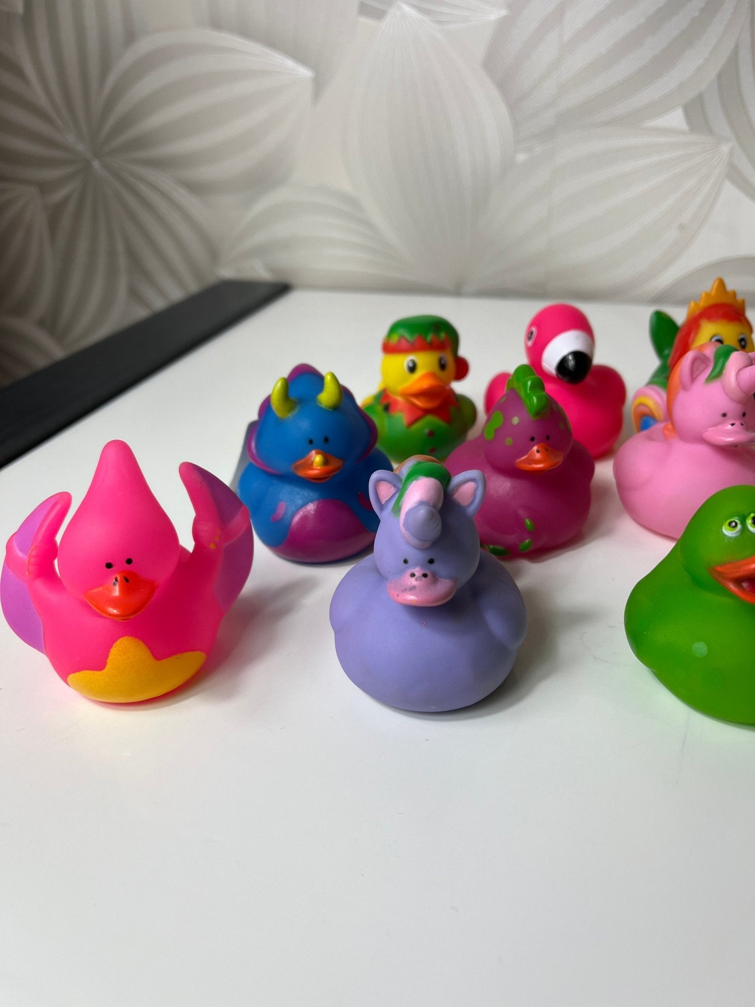 Spalvotų guminių ančiukų rinkinys (21 vnt.) - Daiktų atokvėpis