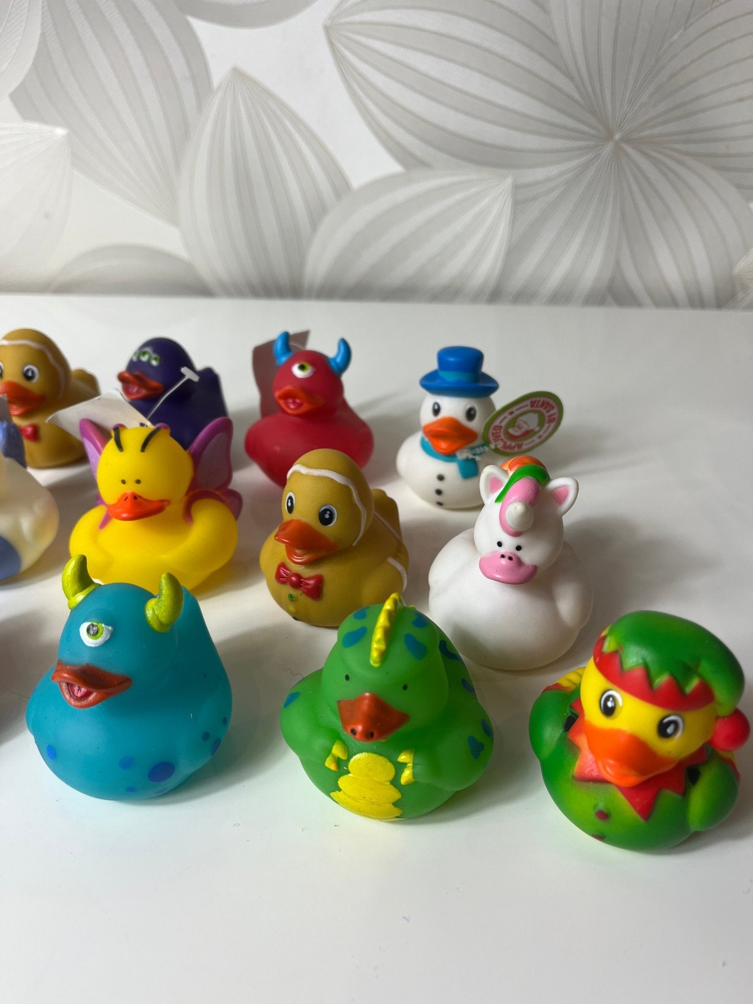 Spalvotų guminių ančiukų rinkinys (21 vnt.) - Daiktų atokvėpis