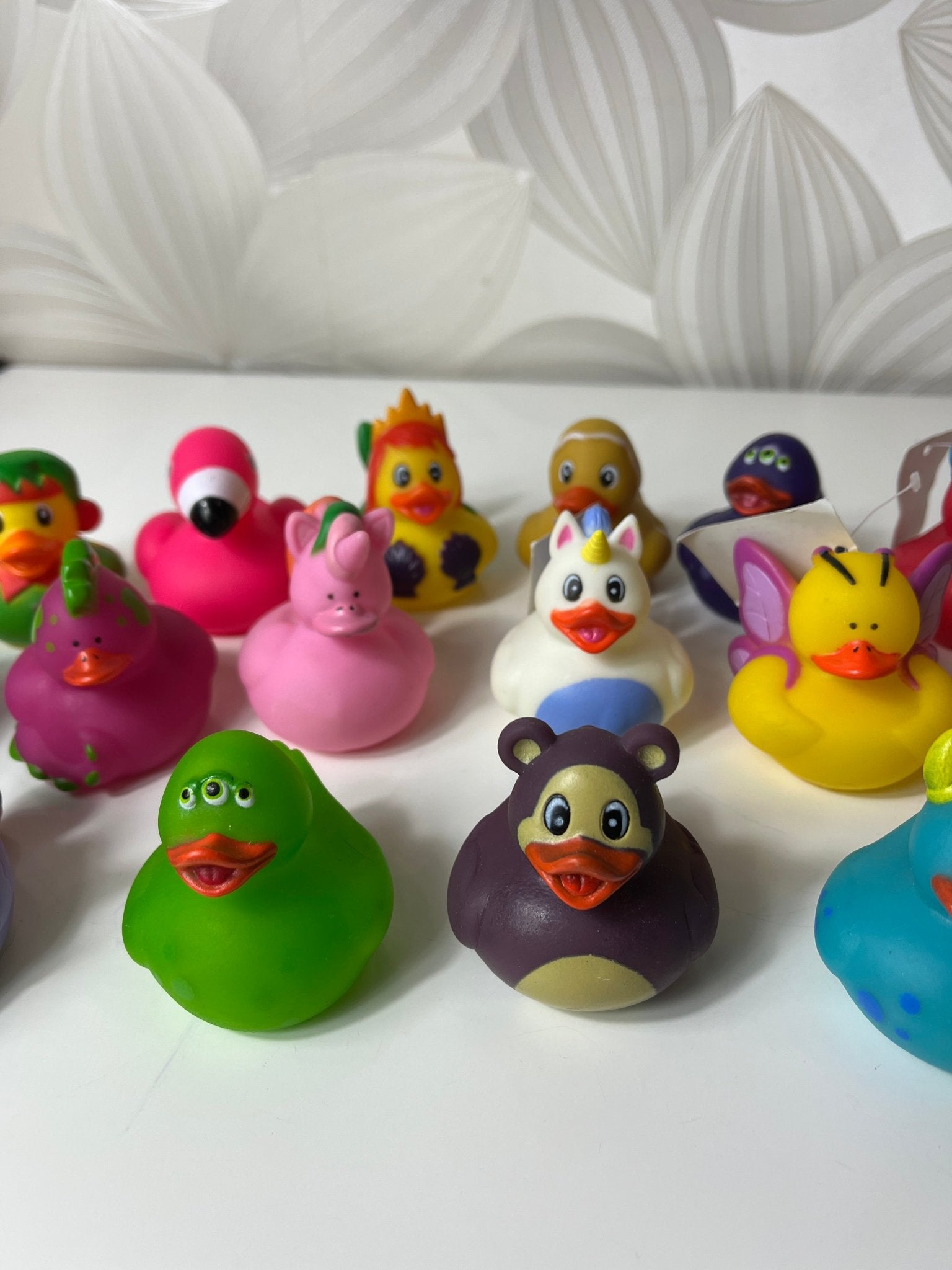 Spalvotų guminių ančiukų rinkinys (21 vnt.) - Daiktų atokvėpis