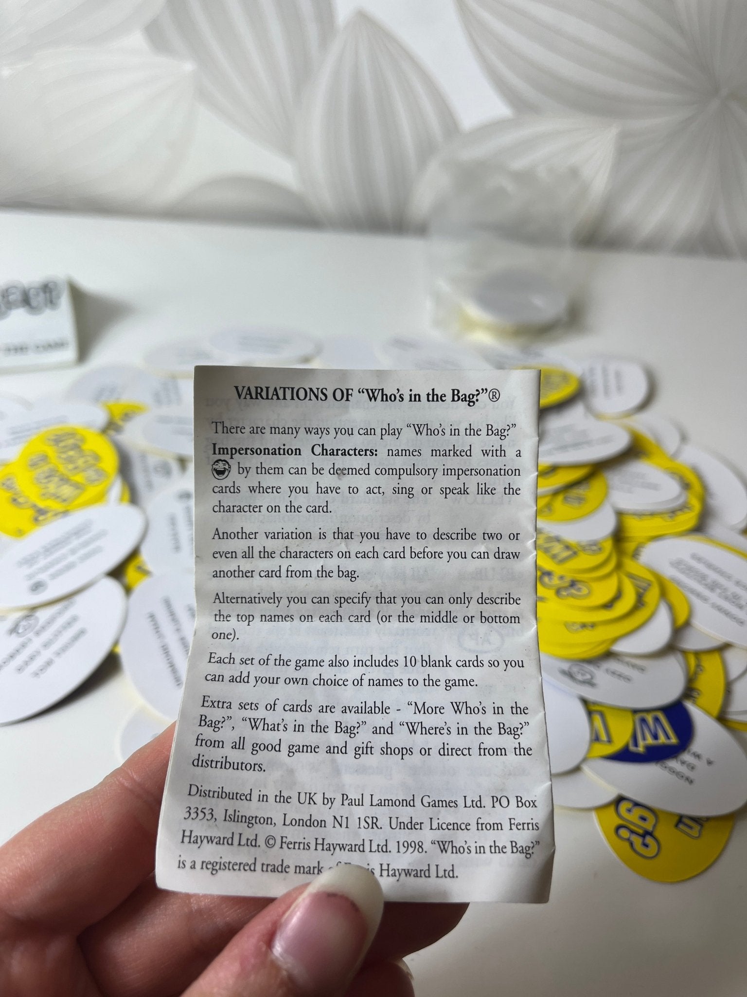 Stalo žaidimas „Who’s in the Bag?“ - Daiktų atokvėpis