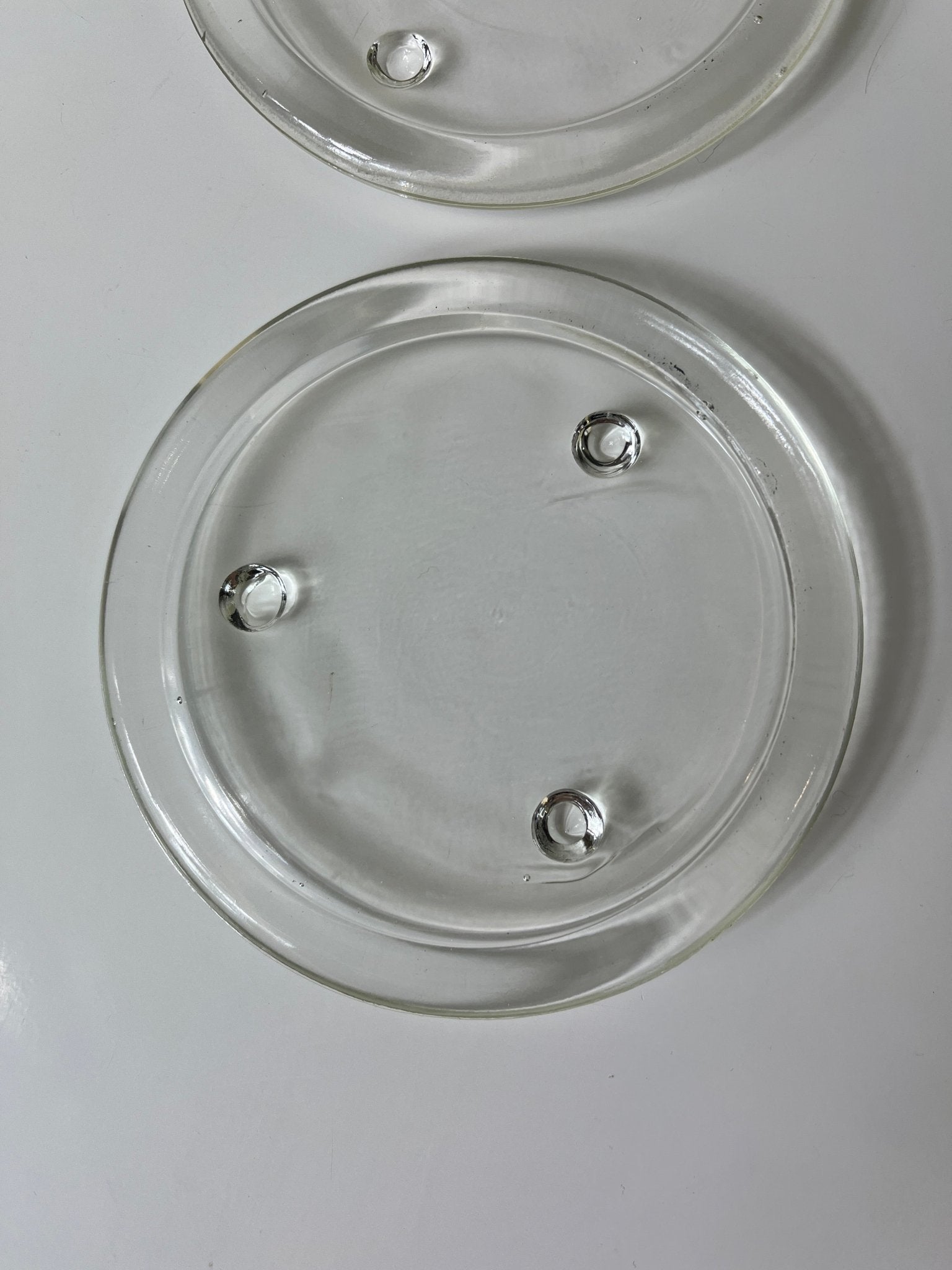 Stikliniai skaidrūs padėkliukai - Daiktų atokvėpis