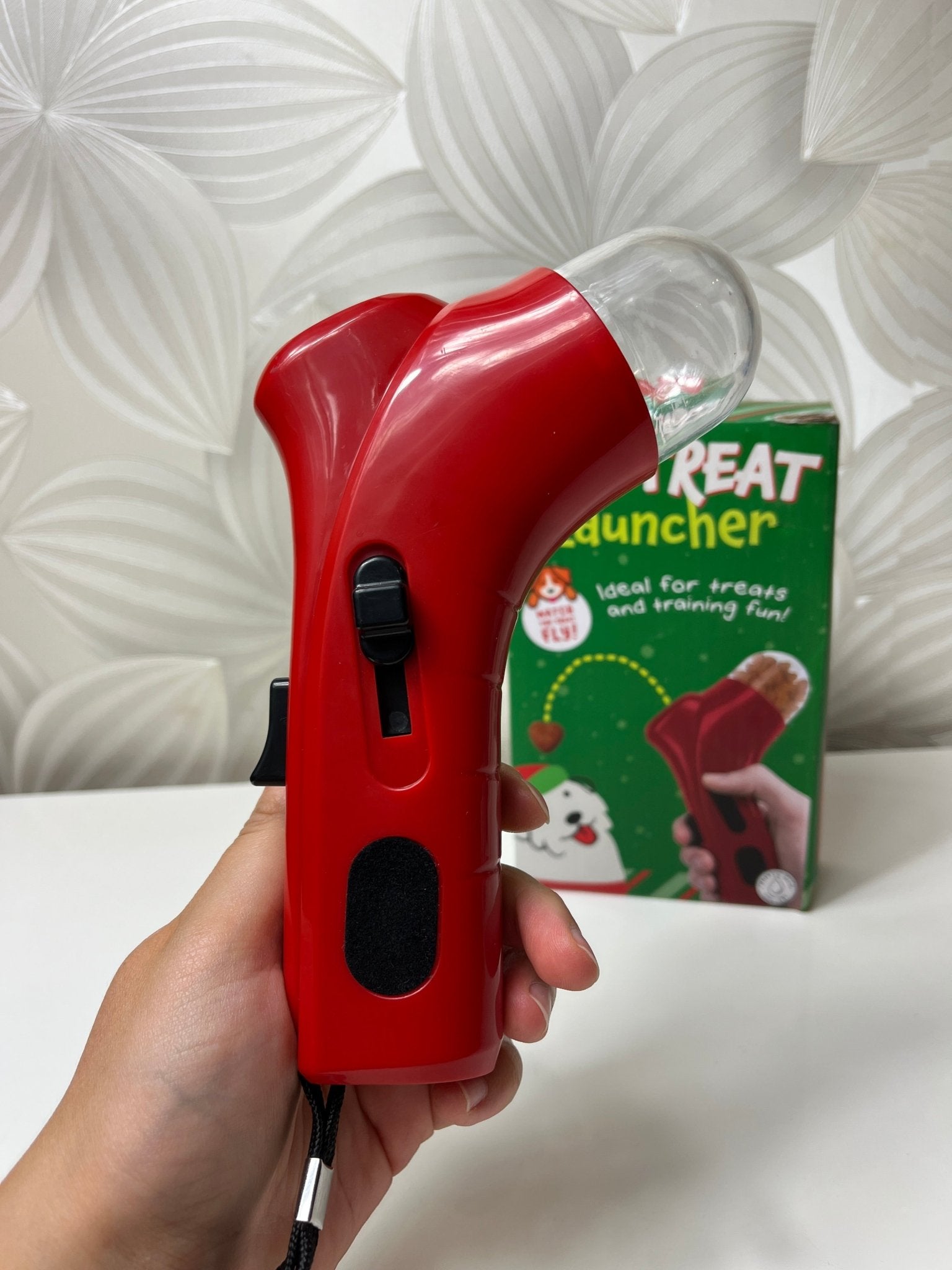 Šuns skanėstų šaudyklė - Daiktų atokvėpis