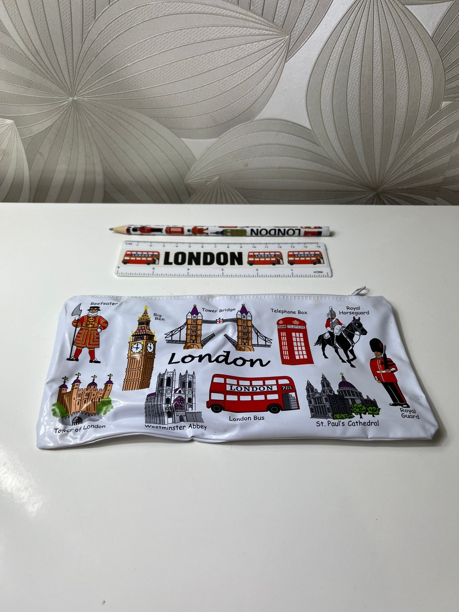Suvenyrinis rinkinys „London“ (penalas, pieštukas, liniuotė) - Daiktų atokvėpis