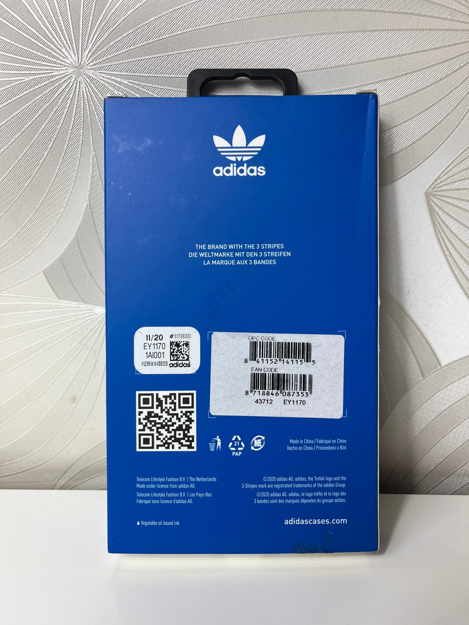Telefono dėklas Adidas (iPhone 12 Pro Max) - Daiktų atokvėpis