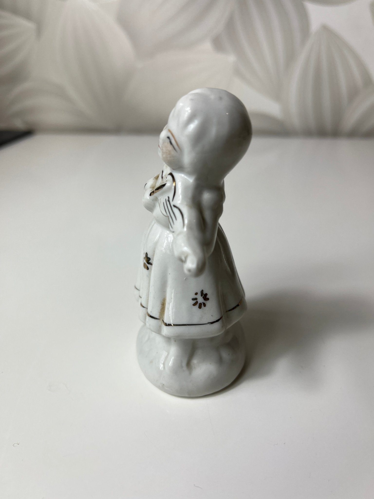 Vintažinė porcelianinė smuikininkės figūrėlė - Daiktų atokvėpis