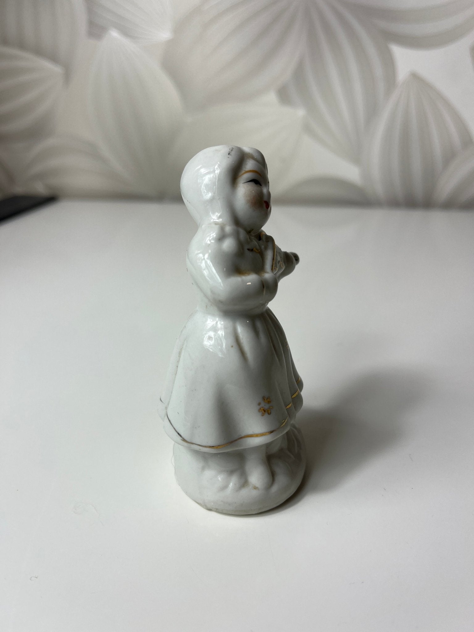 Vintažinė porcelianinė smuikininkės figūrėlė - Daiktų atokvėpis