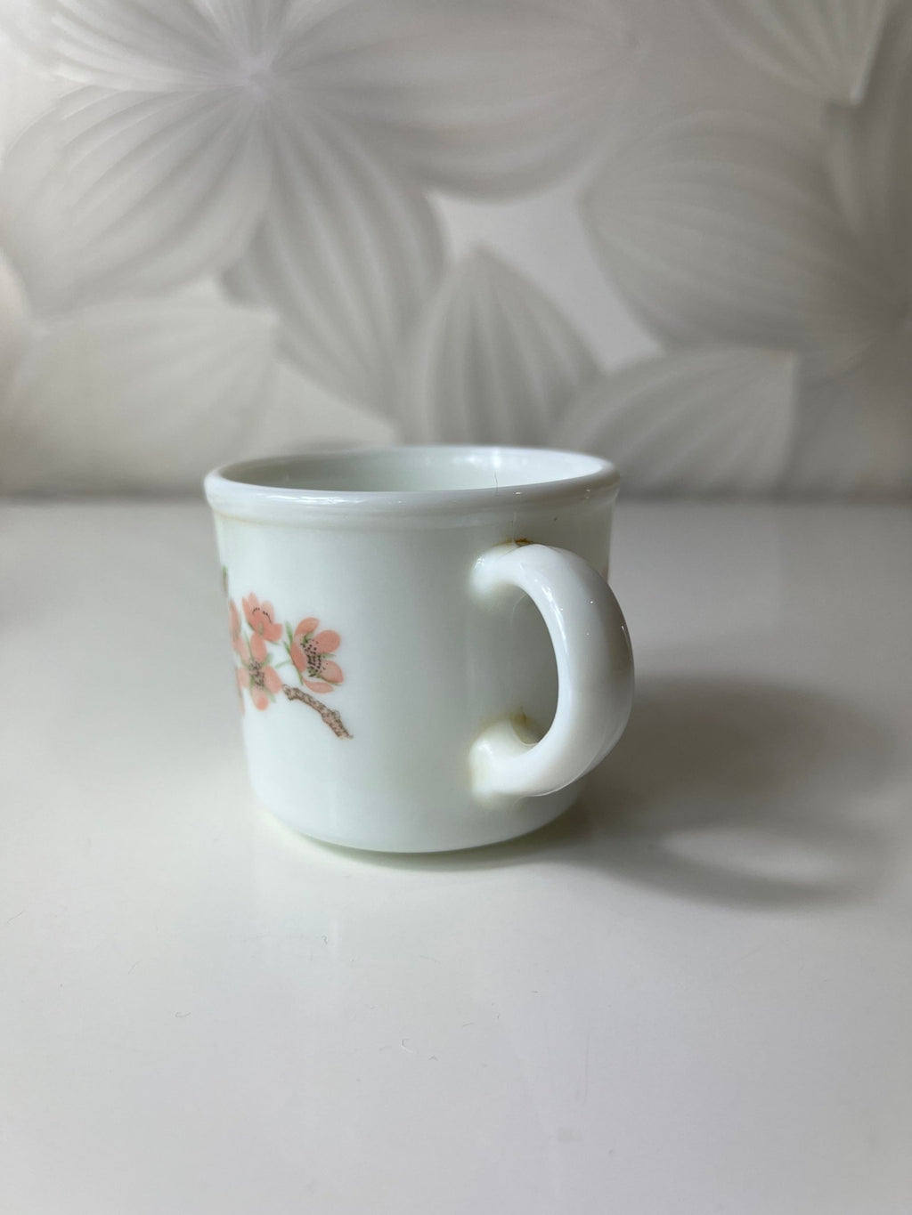 Vintažinis „Pyrex England Lisa“ espreso puodelis su sakurų motyvu - Daiktų atokvėpis